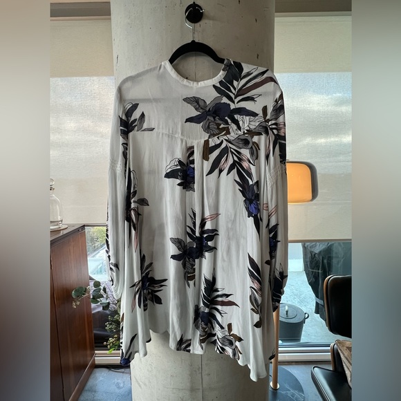 Free People Top - Picture 2 of 5